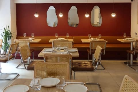 Aromati Café & Wine Bar