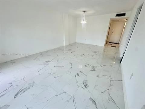 15600 NW 7th Ave Apt 218,Miami,FL 33169,USA