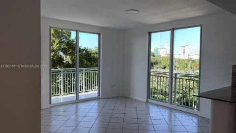 3500 Coral Way Apt 501,Miami,FL 33145,USA