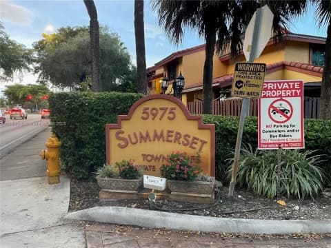 5975 SW 137th Ave Apt 702,Miami,FL 33183,USA