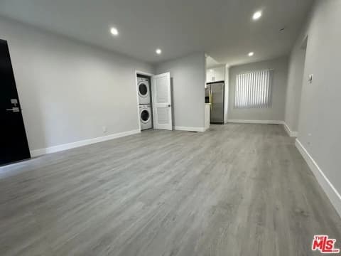 1118 S Holt Ave Apt 4,Los Angeles,CA 90035,USA