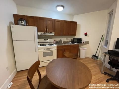 54-56 Burbank St Unit 15,Boston,MA 02115,USA