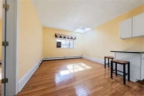 511 Beacon St Apt 12,Boston,MA 02215,USA