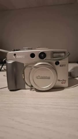გამოყენებული Canon PowerShot G2 ციფრული კამერა Point &amp; Shoot