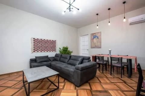 Apartment for rent in Mtatsminda-Sololaki
