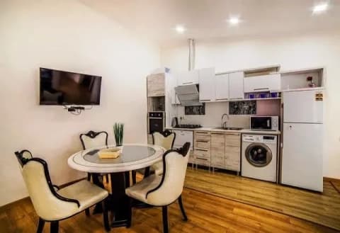 Apartment for rent in Mtatsminda-Sololaki