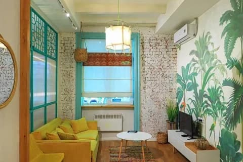 Apartment for sale in Sololaki on Iashvili Street.