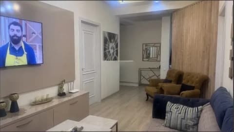იყიდება ბინა ვაზისუბანში, კვაჭანტირაძის ქუჩაზე.