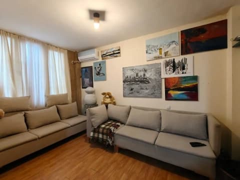 Apartment for sale in Mtatsminda on Besiki Street.