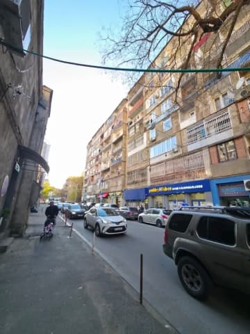 Продається 1-кімнатна квартира в Сабуртало