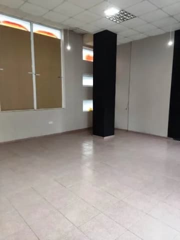 ქირავდება კომერციული ფართი საბურთალოზე