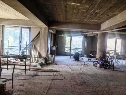 ქირავდება კომერციული ფართი ვაკეში