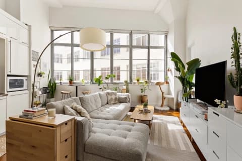 27-28 Thomson Avenue 453