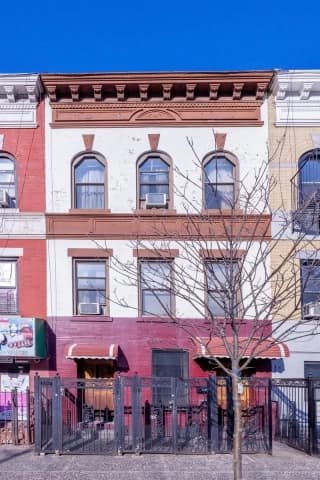 382 Audubon Avenue Building