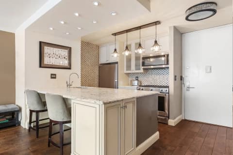 280 Park Avenue S 8D